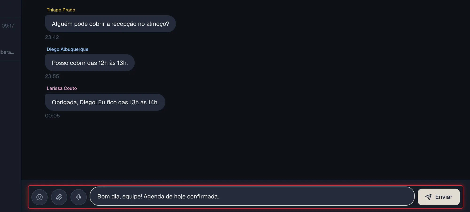 Barra de resposta do grupo com emoji, anexo, áudio e Enviar